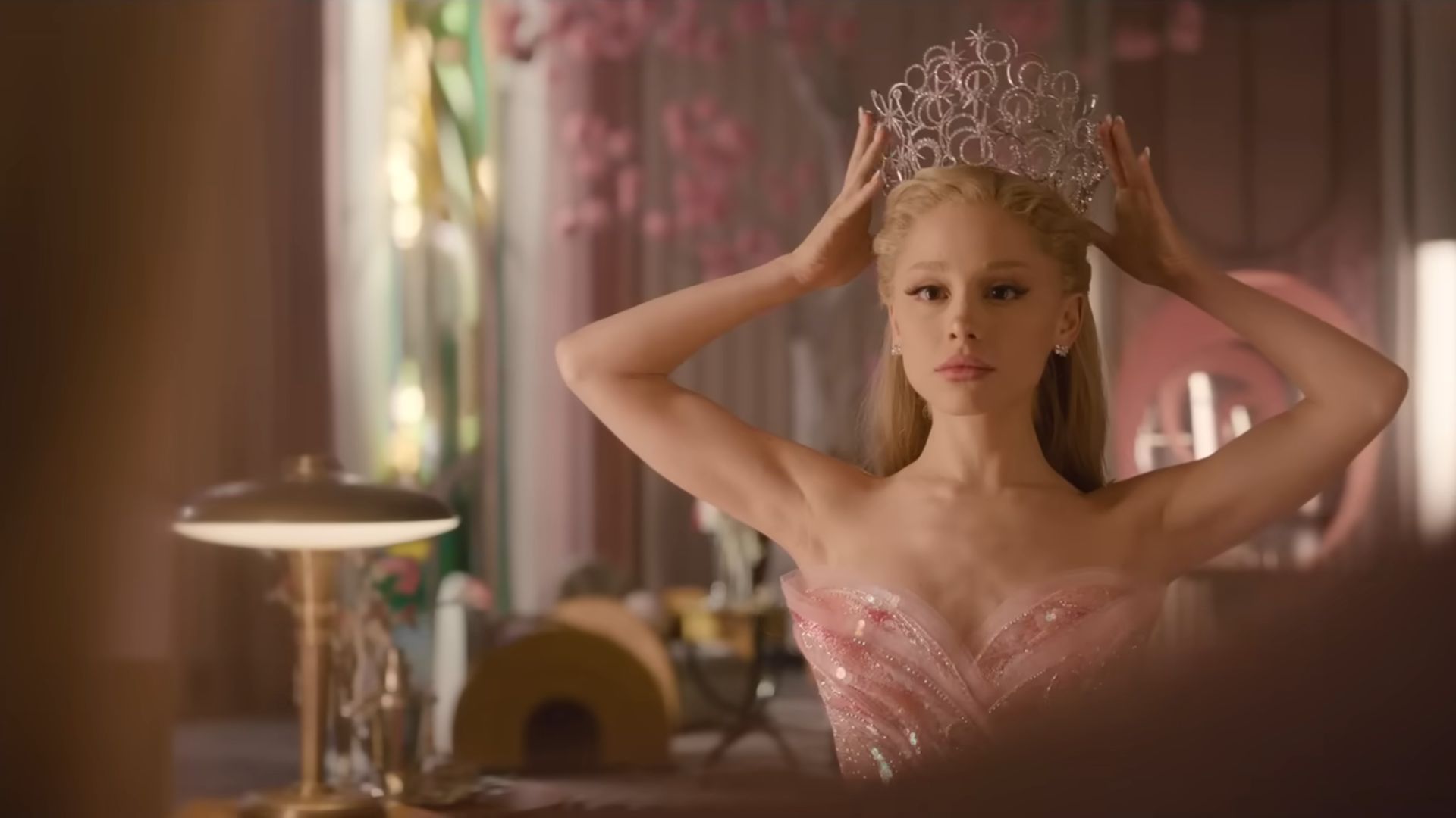 A still from the movie (Image via YouTube/@wickedmovie)